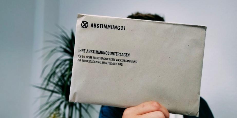 Image Auszählung Abstimmung21 2021 - Creative Commons Abtimmung21 https://www.flickr.com/photos/abstimmung21/51515105834/in/album-72157719730944673