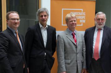Press conference with Gerald Häfner (Democracy International), Reiner Hoffmann (DGB), Lars Feld (economic advisor) and Franz Fischler (former EU commissioner