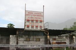 The ruins of the Panguna mine (Photo courtesy of Madlemurs (CC BY-NC-ND 2.0) https://creativecommons.org/licenses/by-nc-nd/2.0/) 