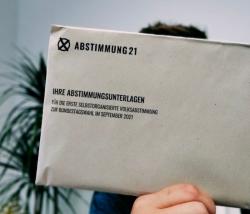 Image Auszählung Abstimmung21 2021 - Creative Commons Abtimmung21 https://www.flickr.com/photos/abstimmung21/51515105834/in/album-72157719730944673